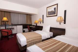 Отель Ramada Iasi City Center Яссы Двухместный номер с 2 отдельными кроватями - Для некурящих-1