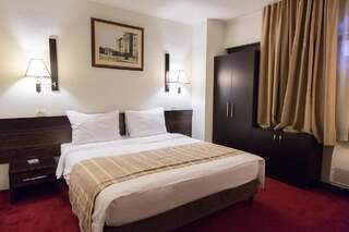 Отель Ramada Iasi City Center Яссы Номер с кроватью размера «queen-size»-9